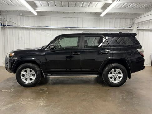 Used 2016 Toyota 4Runner SR5 Premium RWD image 8