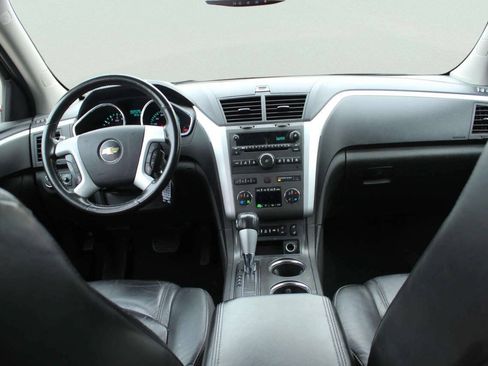 Used 2012 Chevrolet Traverse LT AWD/4WD image 8