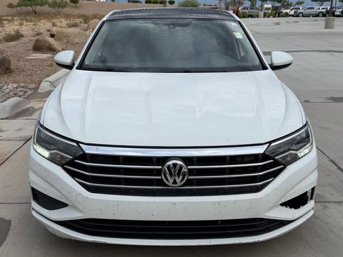 Used 2021 Volkswagen Jetta SE w/ SE Cold Weather Package FWD image 3