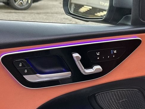 Used 2023 Mercedes-Benz C 300 Sedan image 16