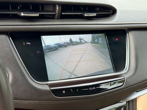 Used 2018 Cadillac XT5 Luxury w/ Driver Awareness Package image 25