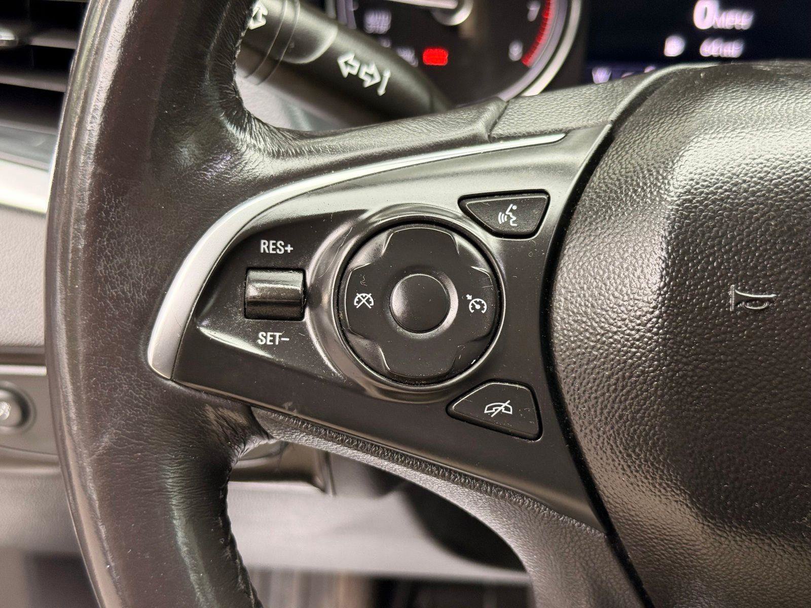 Used 2020 Buick Enclave Essence FWD image 28