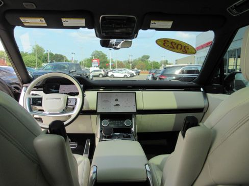 Used 2023 Land Rover Range Rover SE AWD/4WD image 29