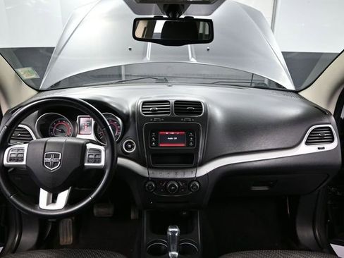 Used 2016 Dodge Journey SE w/ Flexible Seating Group image 24