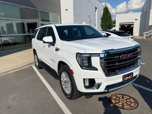 Used 2022 GMC Yukon SLT w/ SLT Premium Package RWD image 2