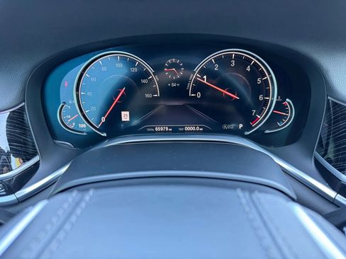 Used 2019 BMW 740i w/ M Sport Package RWD image 20