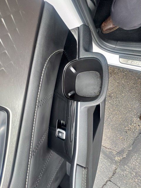 Used 2023 Kia Sorento SX AWD/4WD image 19