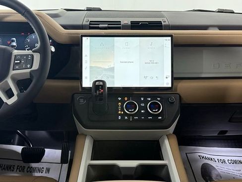 New 2026 Land Rover Defender 110 X-Dynamic SE image 19