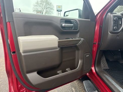 Used 2019 Chevrolet Silverado 1500 RST image 23