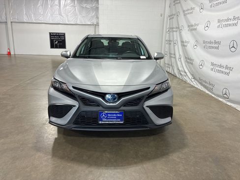 Used 2022 Toyota Camry SE w/ Audio Upgrade Package image 2