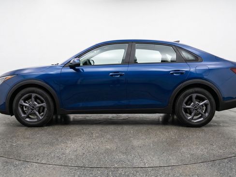 Used 2025 Kia K4 FWD image 5
