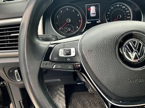 Used 2019 Volkswagen Atlas SE image 16