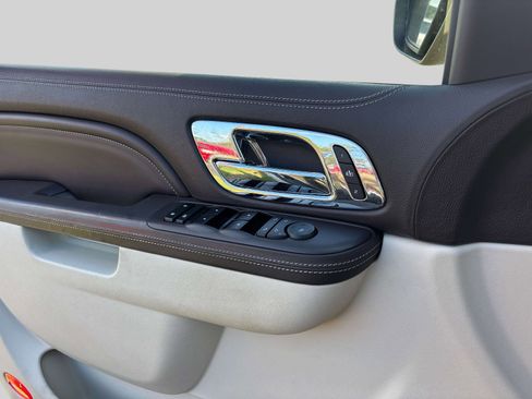 Used 2012 Cadillac Escalade ESV Platinum image 22