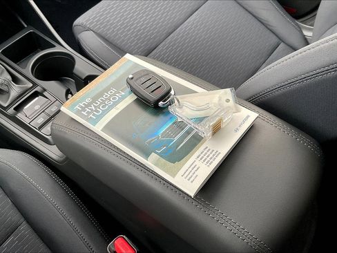 Used 2021 Hyundai Tucson SE image 34