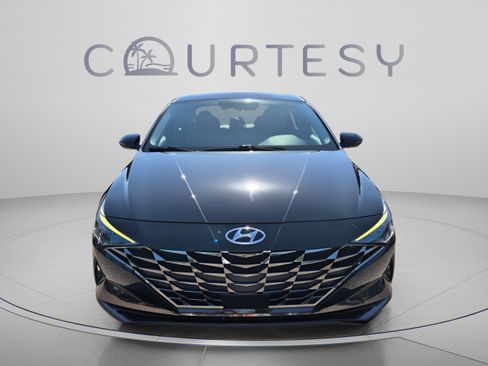 Certified 2023 Hyundai Elantra Limited FWD image 8