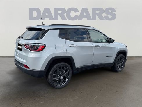 New 2026 Jeep Compass Latitude image 7