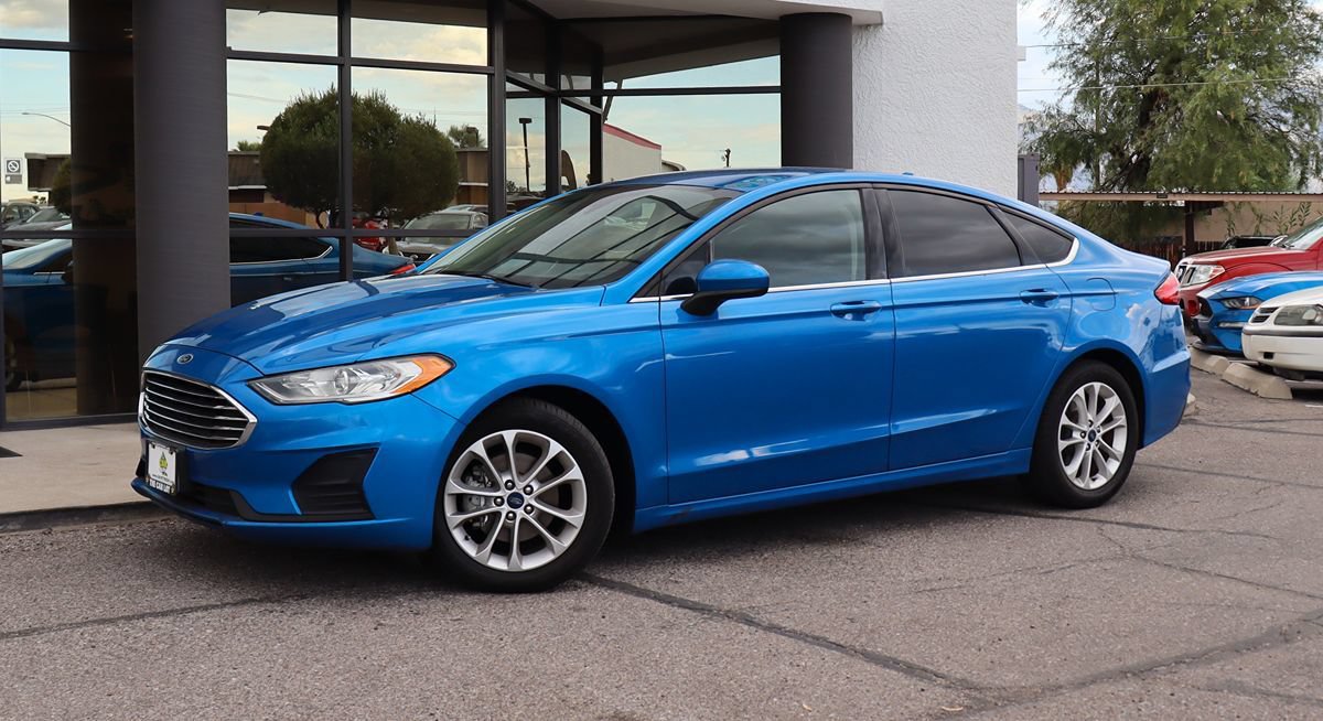 Used 2019 Ford Fusion SE FWD image 3