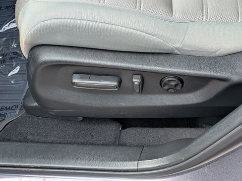Used 2019 Honda CR-V EX image 21