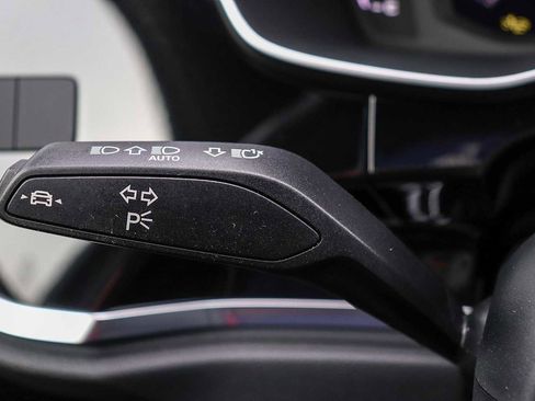 Used 2025 Audi Q3 2.0T Premium Plus w/ Premium Plus Package image 31