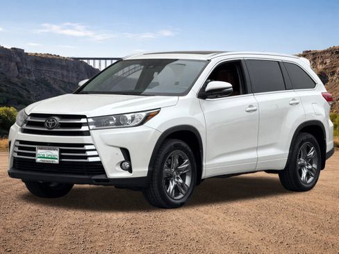Used 2018 Toyota Highlander image 7