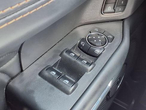 Used 2023 Ford Expedition Platinum AWD/4WD image 20