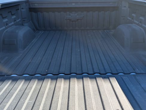 Used 2022 Chevrolet Silverado 1500 RST w/ Redline Edition AWD/4WD image 18