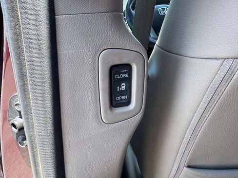 Used 2014 Honda Odyssey EX-L image 16