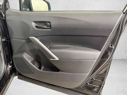 Used 2024 Toyota Corolla Cross LE AWD/4WD image 14