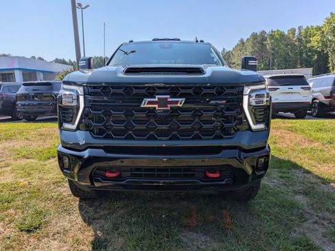 New 2026 Chevrolet Silverado 2500 ZR2 AWD/4WD image 6