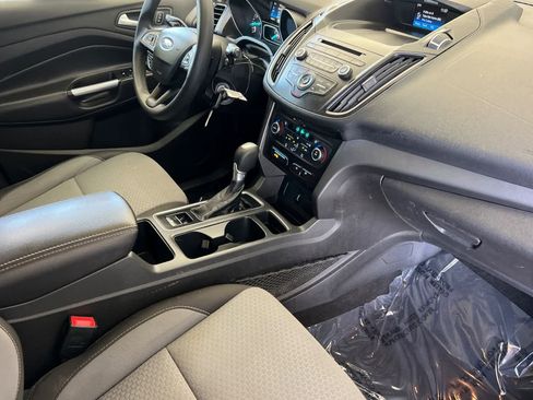 Used 2017 Ford Escape SE FWD image 17