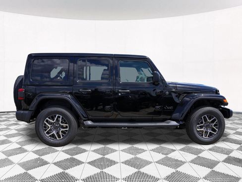 New 2026 Jeep Wrangler Unlimited Sahara AWD/4WD image 11