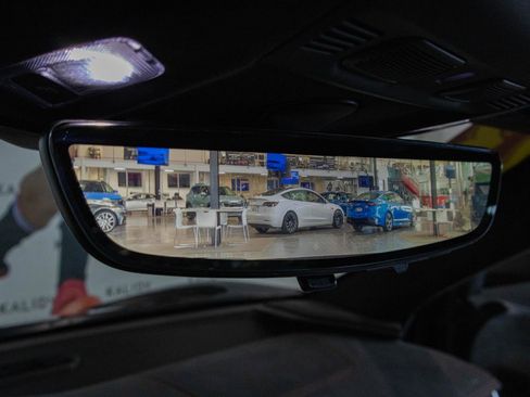 Used 2023 Chevrolet Corvette Stingray Premium Conv w/ Z51 Performance Package image 12