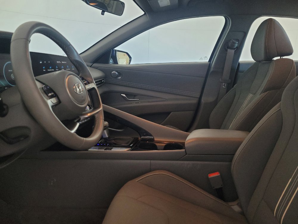 Used 2023 Hyundai Elantra SEL w/ Convenience Package FWD image 21