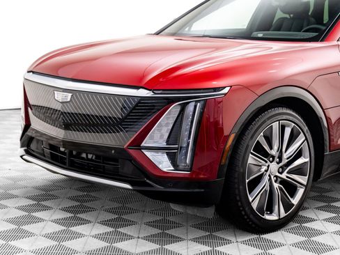 Certified 2024 Cadillac Lyriq Luxury w/ LPO, Floor Liner Package image 41