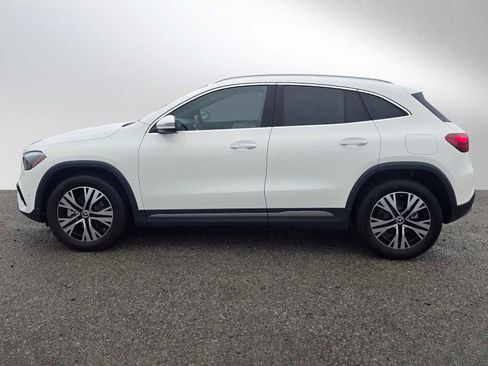 Used 2025 Mercedes-Benz GLA 250 4MATIC image 6