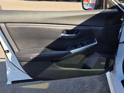 Used 2022 Nissan Sentra SR w/ Trunk Package image 16