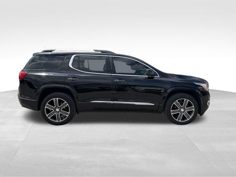 Used 2018 GMC Acadia Denali w/ Technology Package FWD image 4