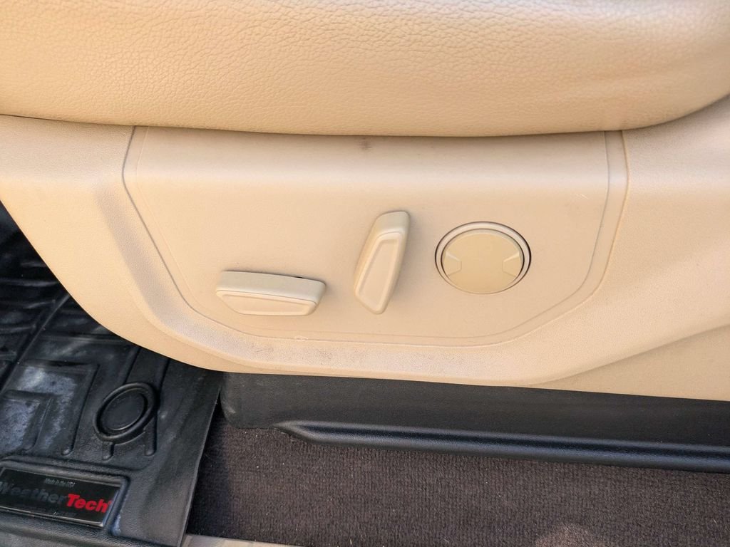 Used 2020 Ford F150 Lariat RWD image 20