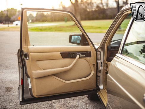 Used 1987 Mercedes-Benz 420 SEL image 24