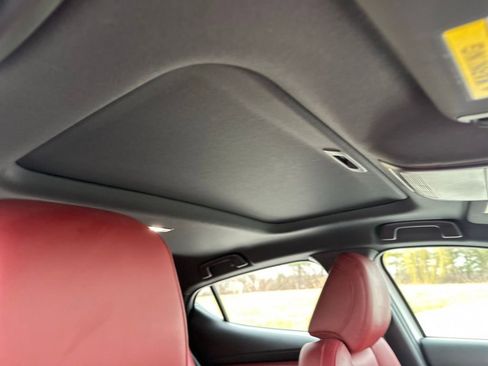 Used 2024 MAZDA MAZDA3 Hatchback w/Premium Plus Pkg image 26