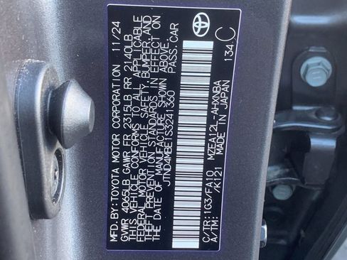 Used 2025 Toyota Corolla SE image 33