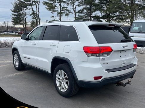 Used 2018 Jeep Grand Cherokee Laredo image 4