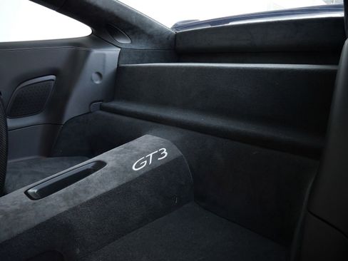 Used 2018 Porsche 911 GT3 image 20