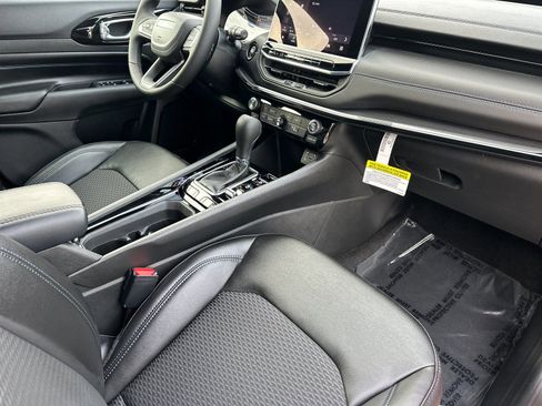 New 2026 Jeep Compass Latitude AWD/4WD image 15