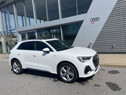 Used 2021 Audi Q3 2.0T Premium Plus w/ Premium Plus Package image 10