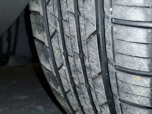 Used 2012 Volkswagen Tiguan S FWD image 29