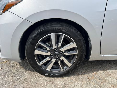 Used 2025 Nissan Versa SV FWD image 35