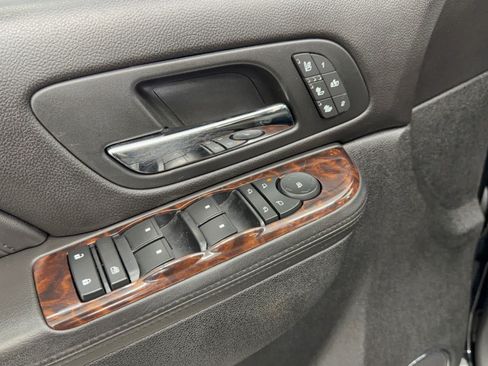 Used 2013 GMC Yukon Denali AWD/4WD image 15