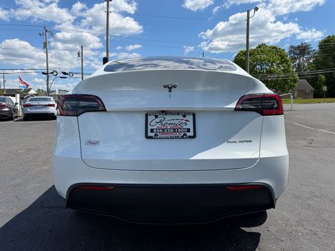 Used 2023 Tesla Model Y Long Range AWD/4WD image 6