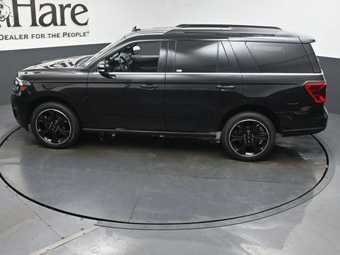 Used 2024 Ford Expedition Limited AWD/4WD image 45